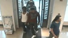 Group Robs Universal Gear Store