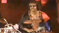Stevie Wonder Drum Solo (Japan 1982)