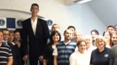 World's Tallest Man Visits the Guinness World Records Office